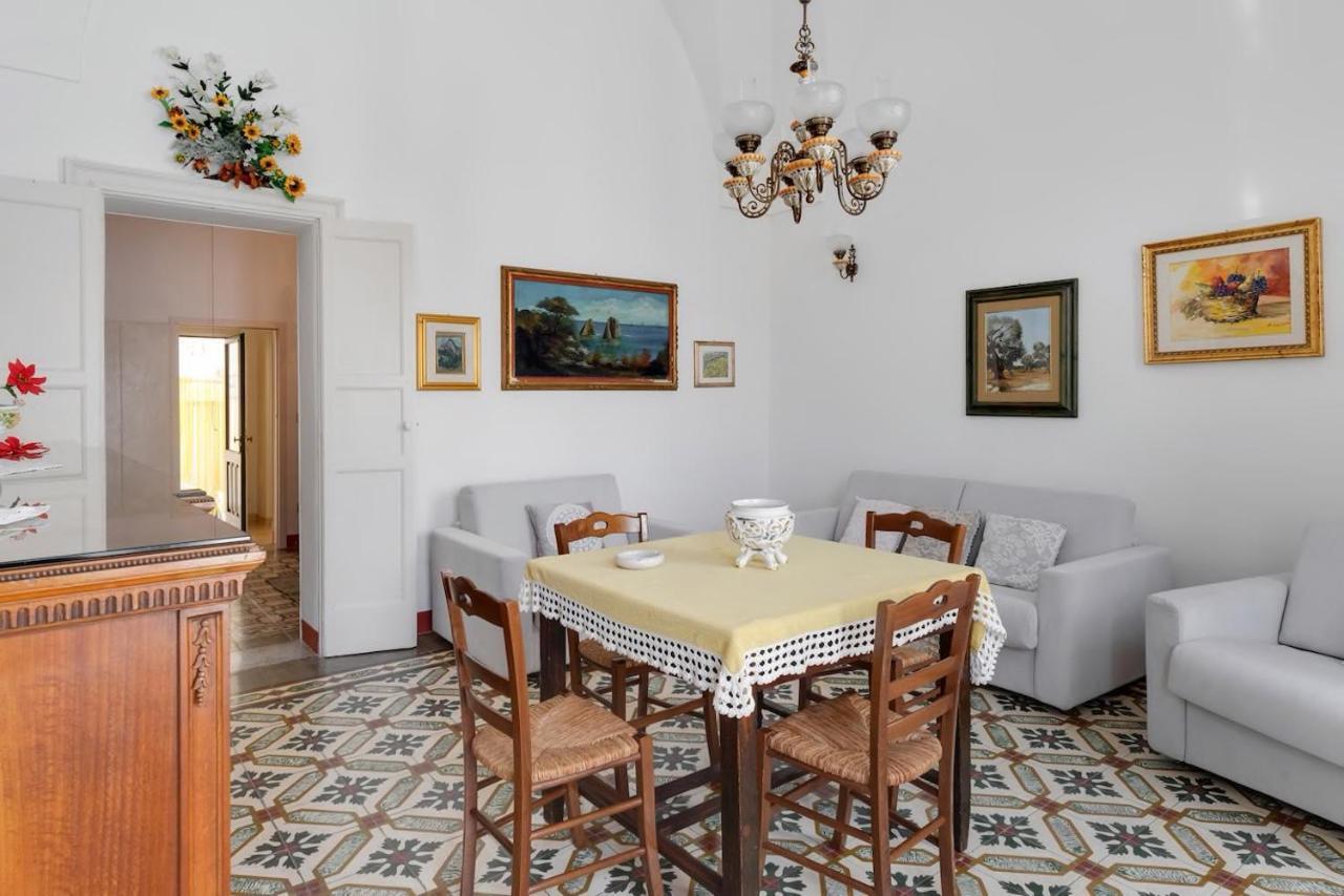 La Torre Antica Dimora Apartment Giuggianello Exterior foto